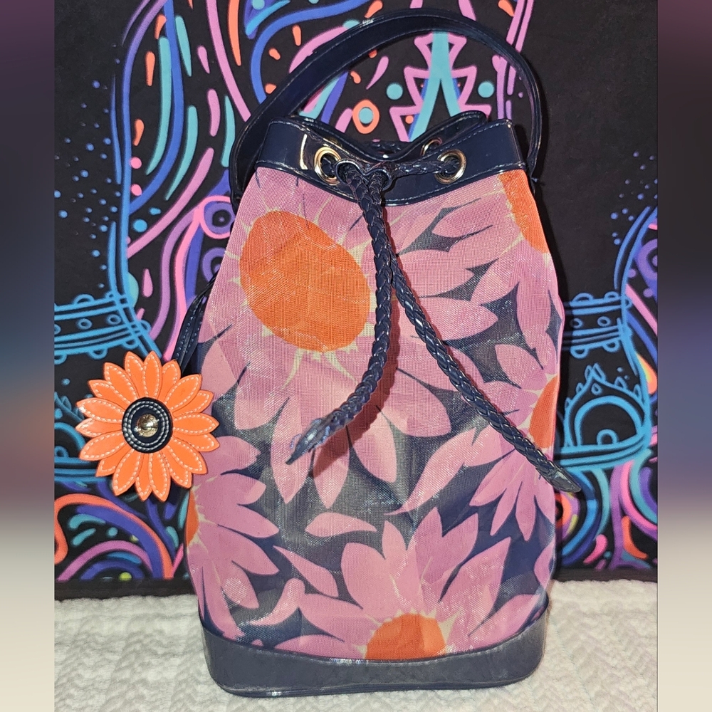 VERA BRADLEY "Loves Me" Mesh Drawstring Beach Bag (Rare & Retired)